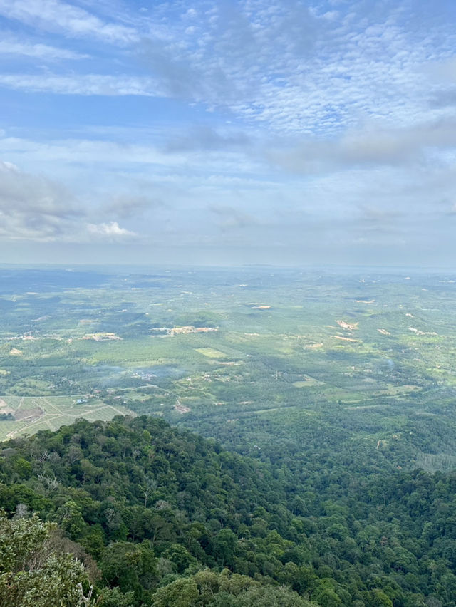 Gunung Datuk: Epic Hike, Breathtaking Views, and a Tasty Finish