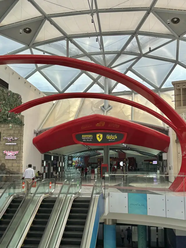 全球唯一可以買到法拉利紀念品的主题樂園