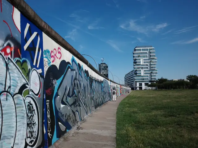 Witness to History - The Berlin Wall