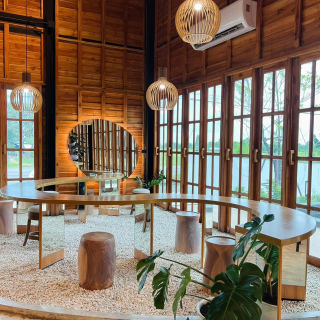 Mena Mesa Cafe