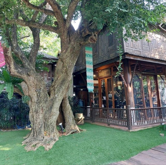 ร้านอาหารลมเย็น