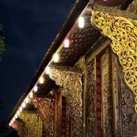 วัดเชียงทองหลวงพระบางในคืนวันออกพรรษา