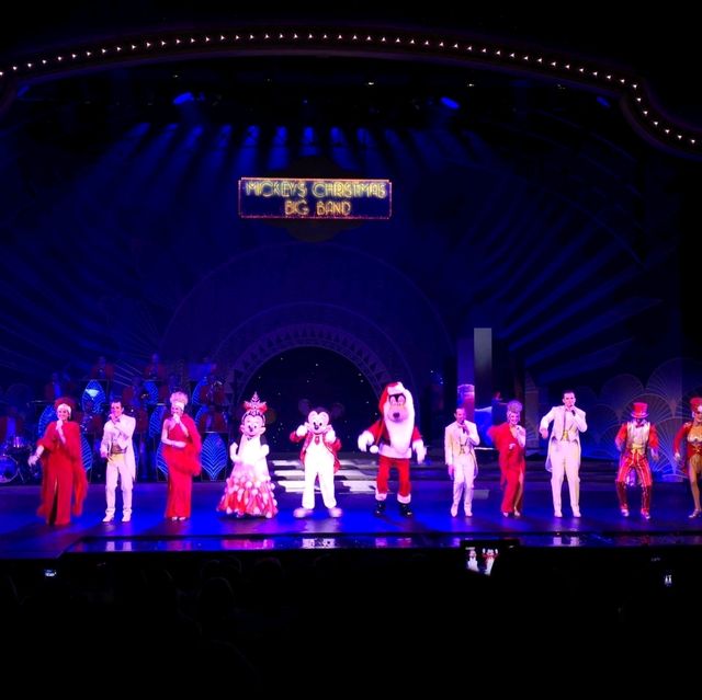 Pamper your wife as a princess and visit Paris DisneyLand