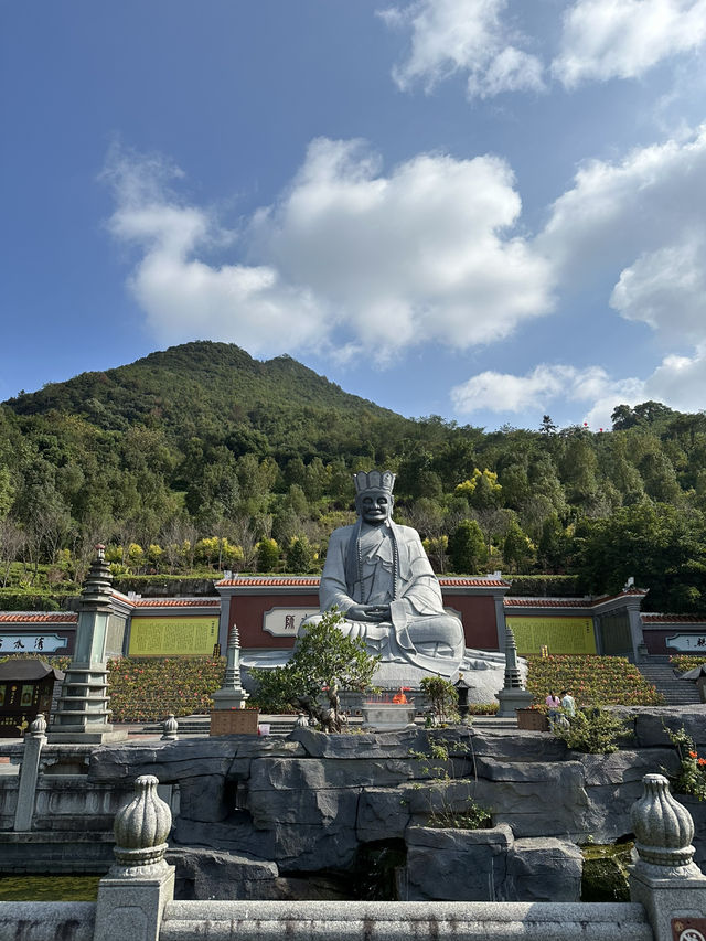 A Family Pilgrimage to Anxi Qing Shui Yan: Tranquility and Heritage in Quanzhou