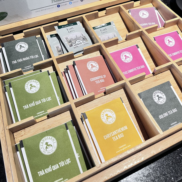 나트랑 오션뷰와 함께 야외좌석에서 조식 즐기기, 투이블루