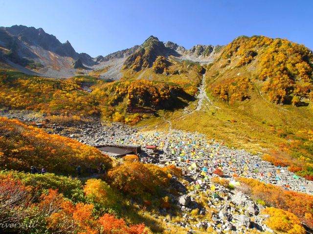 【長野県】日本一の紅葉と唯一無二の絶景！涸沢カール