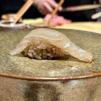 【大阪・中津】良心的な価格で熟成江戸前鮨が味わえる「鮨 あまと」