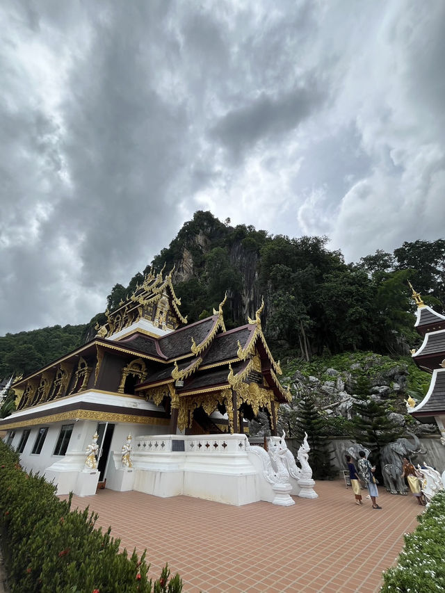 วัดถ้ำเชตวัน จังหวัดน่าน ⛰️🛕