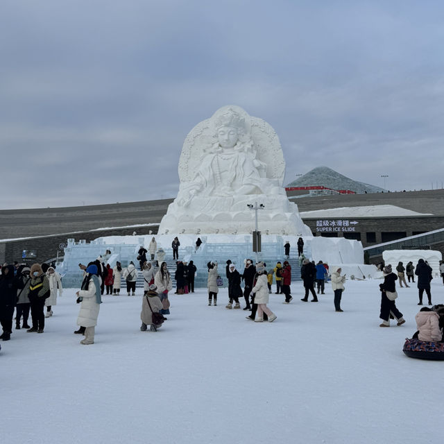 Ultimate Wonderland: Visit to the 26th Bingxue Ice World in Harbin