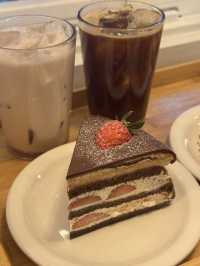 ☕️아직 크리스마스 분위기가 가득했던 곳