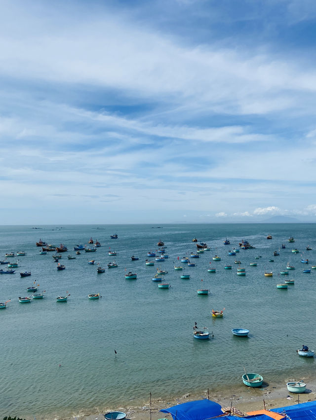 A coffee shop to admire fishing village sea view