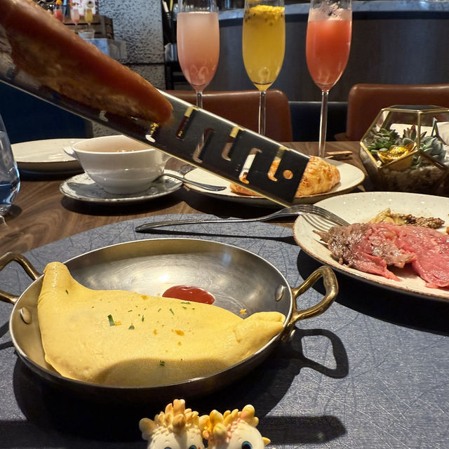 高雄洲際酒店（大地）自助餐.周六.周日午餐和晚餐是很好吃的義大利自助餐.非吃不可
