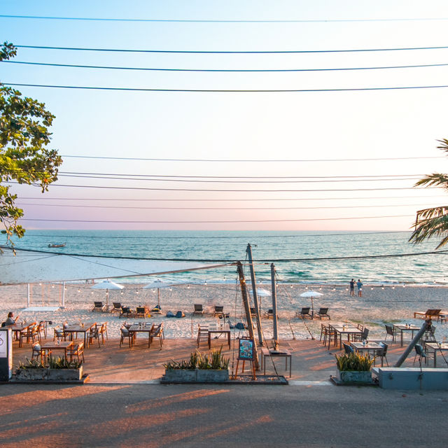  ร้านอาหารริมทะเลบรรยากาศสุดโรมแมนติกระยอง
