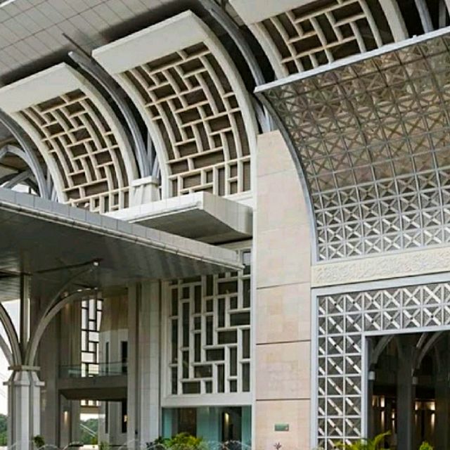 THE FAMOUS STEEL MOSQUE.