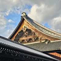 京都旅行，靜謐莊嚴的西本願寺。