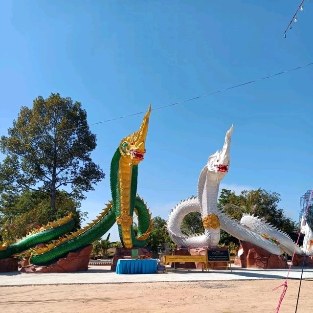 ชมความงาม วัดพระธาตุสุพรรณหงส์  ศรีสะเกษ