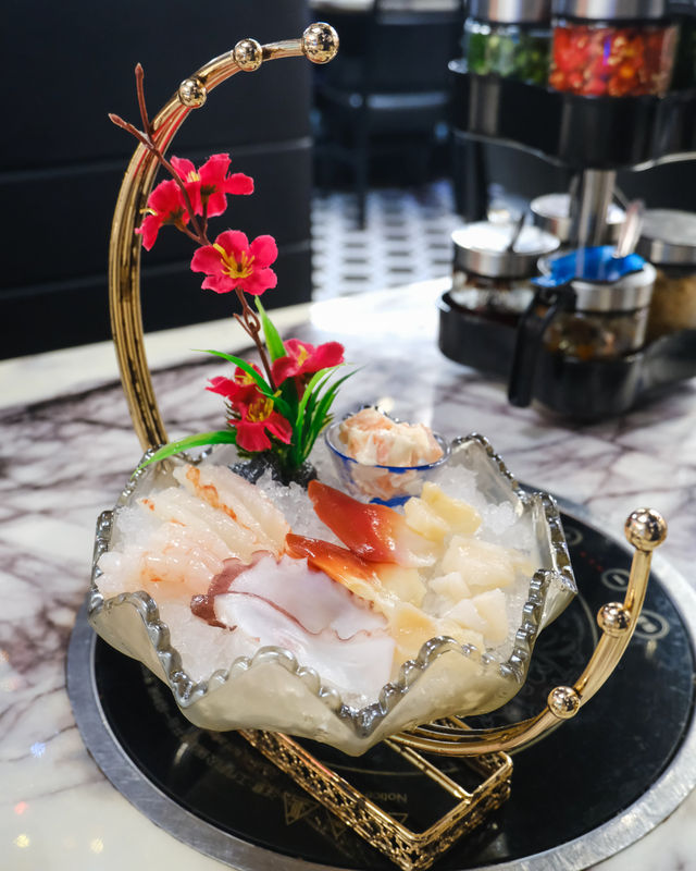 訪新店繼續超鮮活任食海鮮火鍋