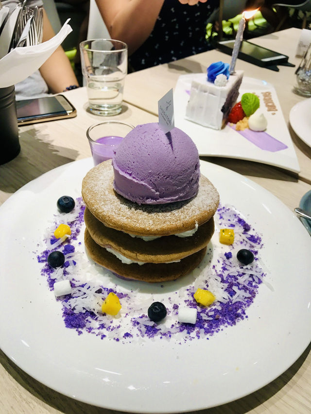 “Shugatori Dessert Café: A Sweet Paradise of Artisanal Treats”