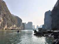 Ha Long Bay: Island Hopping & Cave Discoveries