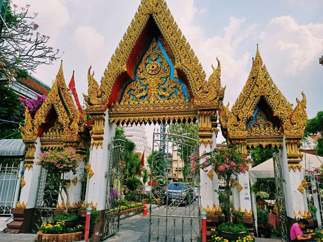 泰國曼谷市中心唐人街老城區古跡寺廟老建築市場一日遊行程，適合打卡拍照📸