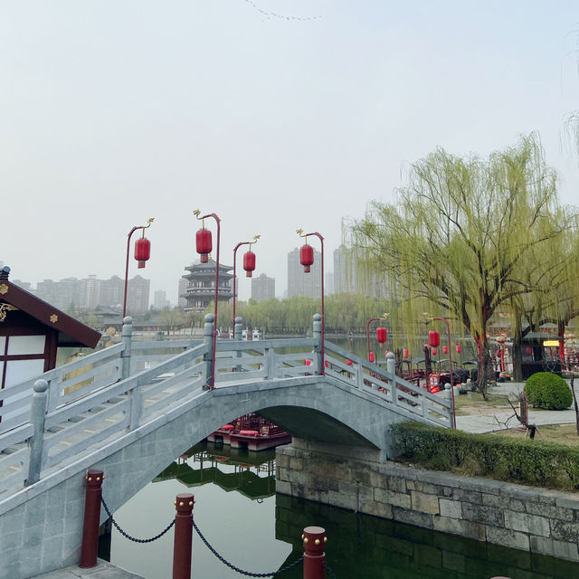 白天玩轉大唐芙蓉園，體驗盛唐文化與皇家園林！