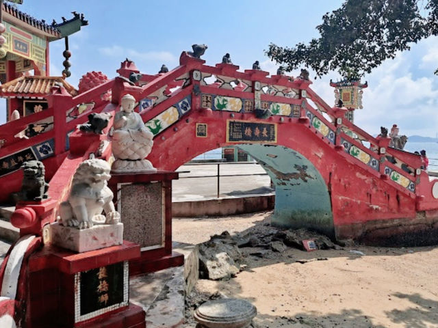 Temple by the sea 