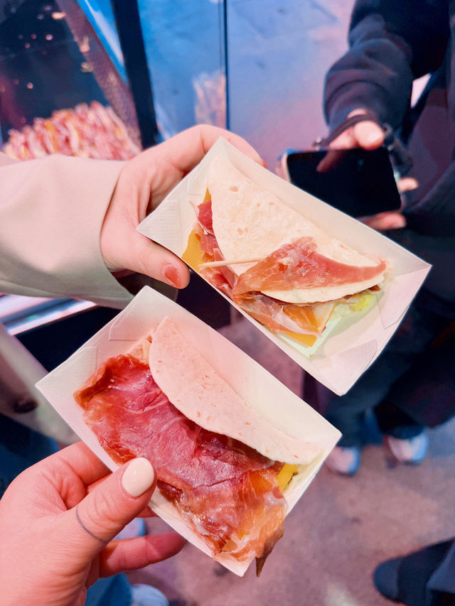 바르셀로나 시장 여기에서 다 볼 수 있어요🇪🇸