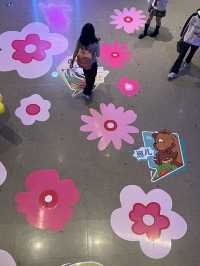 🛍️ SKY SQUARE – 판다 포토존 발견!🐼