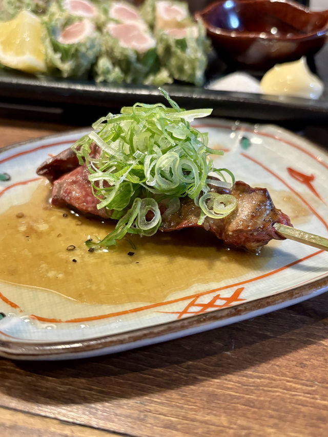 【大阪・上新庄】炭火で香ばしく焼き上げた厳選鶏の焼き鳥「炭火焼きとり 昭和屋」