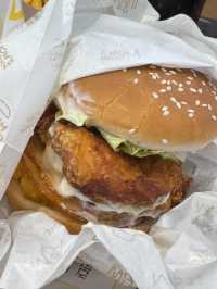 충장로 숨은 버거 맛집, 맘스터치 2층에 있다?