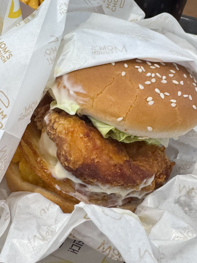 충장로 숨은 버거 맛집, 맘스터치 2층에 있다?