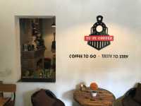 닌빈에서 여유를 찾는 카페 Tu Tu coffee