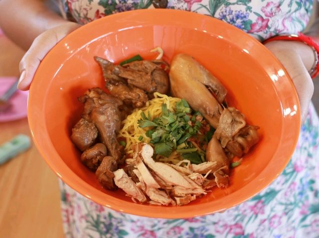 บุฟเฟ่ต์ไก่ตุ๋นมะระ 79 บาท