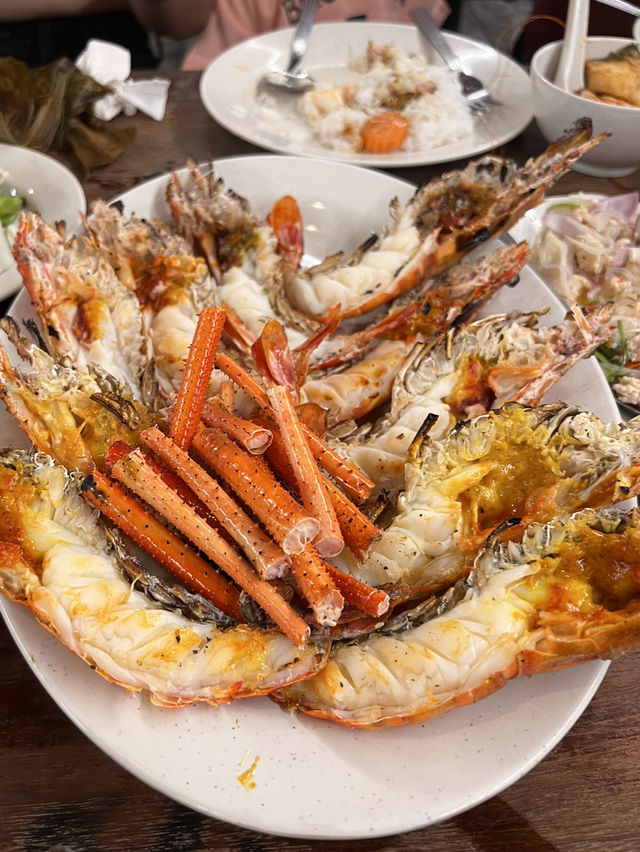 Khun Thai: An authentic seafood feast!🦞