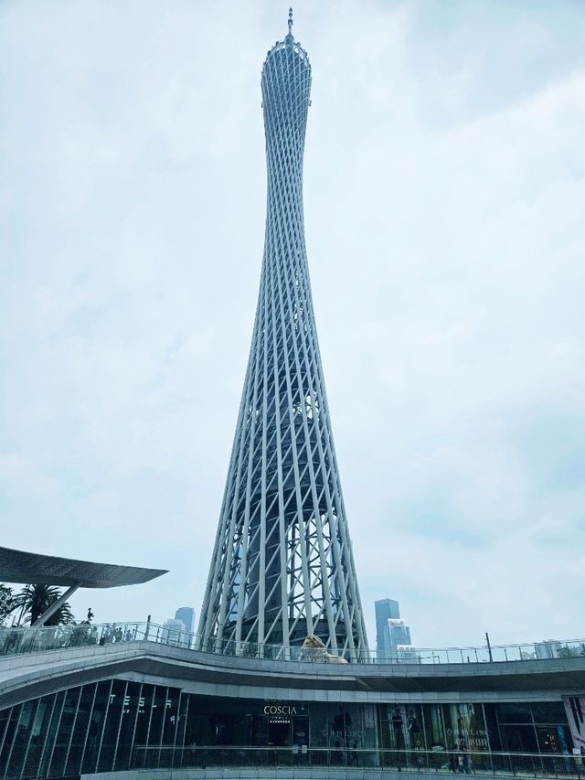 輕鬆半天遊小蠻腰廣場和花城廣場