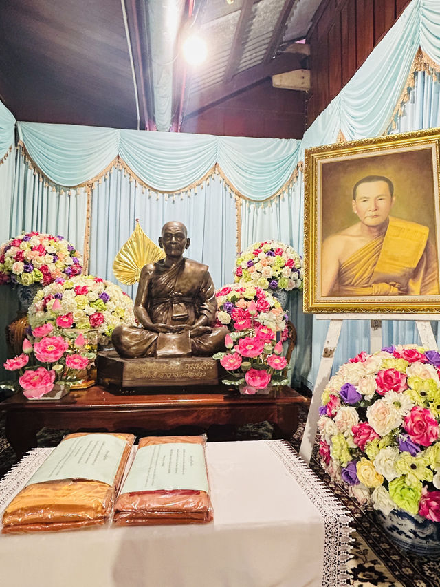 วัดช่อม่วง จังหวัดเพชรบุรี
