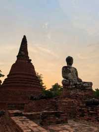 เงาสะท้อนอดีตยามเย็น ณ วัดวรเชษฐ์ อยุธยา
