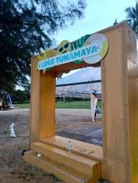 itenerary 2D1N Desaru Getaway: Beach Vibes, Lobster Feasts & Chill Café Hopping!”