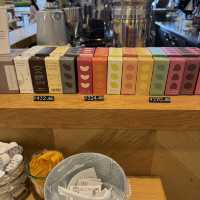 健康的なスムージーなどがいただけるカフェ
