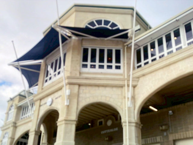  เดินเล่นริมทะเลที่ Cottesloe Beach