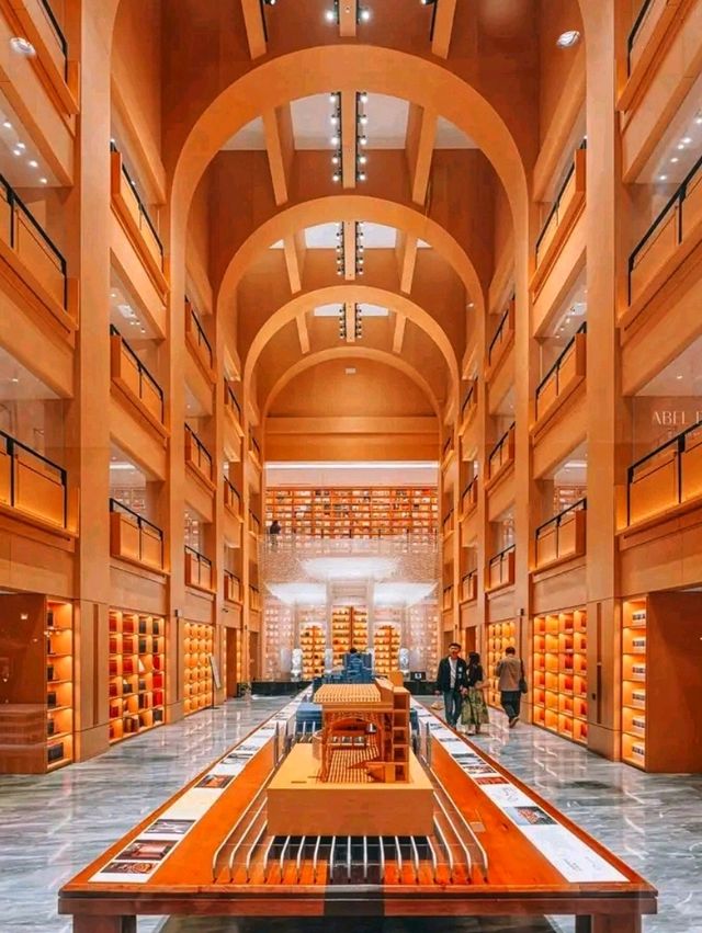 Zi-ka-wei Library & Xujiahui Cathedral – The Jesuit Legacy in the Heart of Shanghai