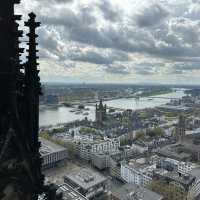 ⛪ “Stone Reaching Heaven: A Morning at Cologne Cathedral” 