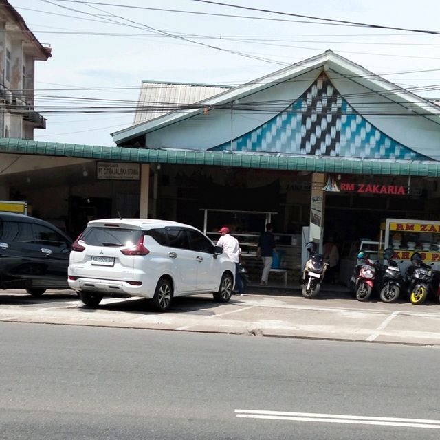 Travel Cheap for Delicious Food in Pontianak