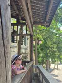 Haikou Must-Visit - Mission Hills Huayi Feng Xiaogang Brothers Movie Town