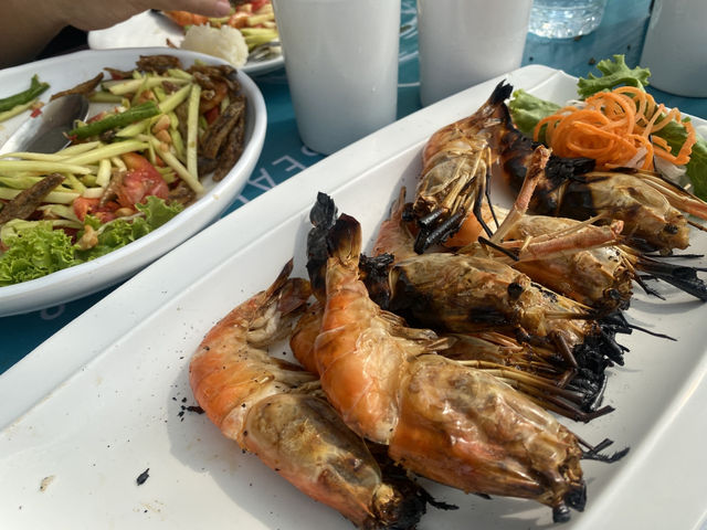 บ้านเล seafood and cafe จังหวัดปัตตานี
