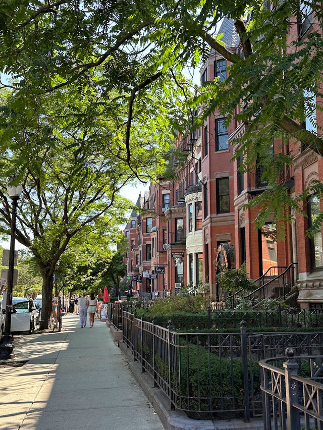 漫步Newbury Street：波士頓最美街道的時尚與風格