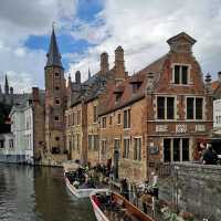 🏰✨ Bruges Summer Guide: A Fairytale Escape with Canals, Chocolate & Cobblestones