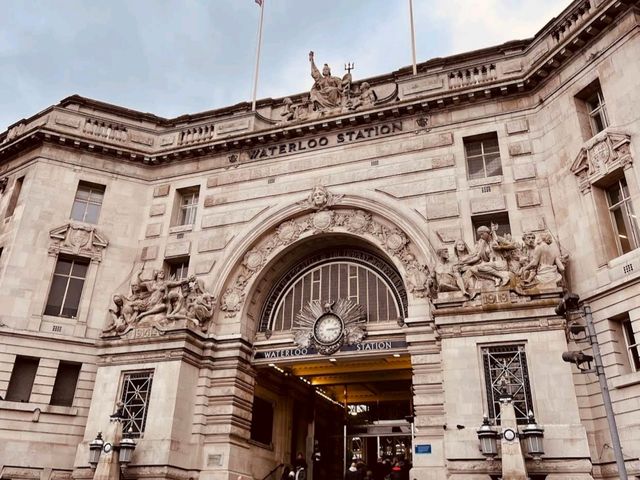 My Daily Commute: Waterloo to Clapham Junction! 🇬🇧