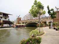🌊 Malacca River Walk – Two Worlds in One Stroll 