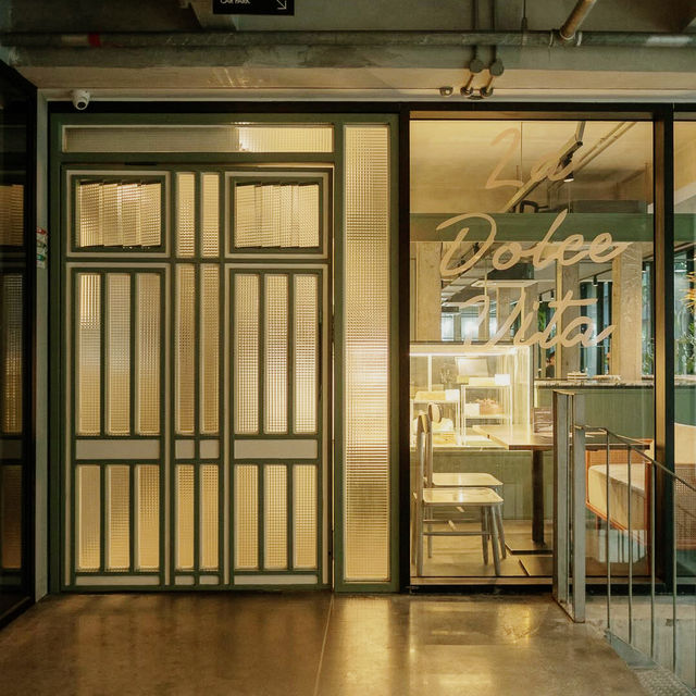 Sunlit Comforts and Signature Cravings